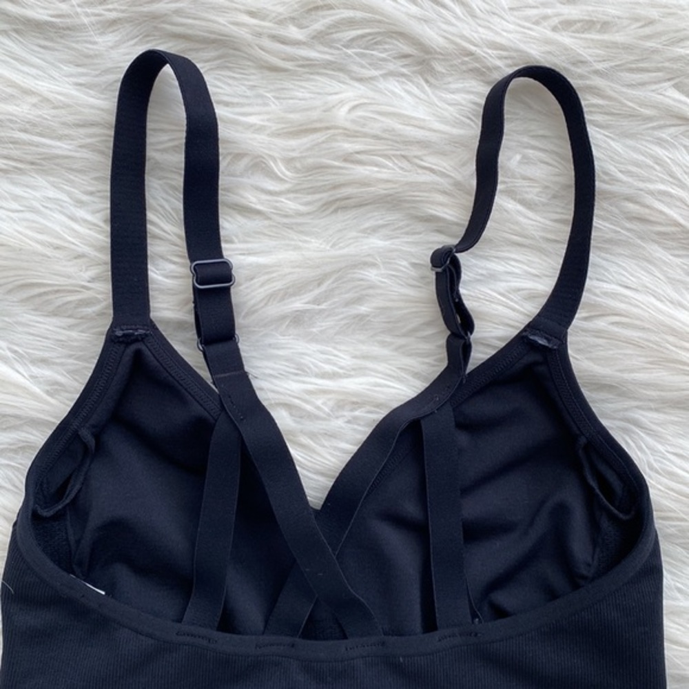 Under Armour‎ | Black Seamless Longline Sports Bra - Picture 8 of 14